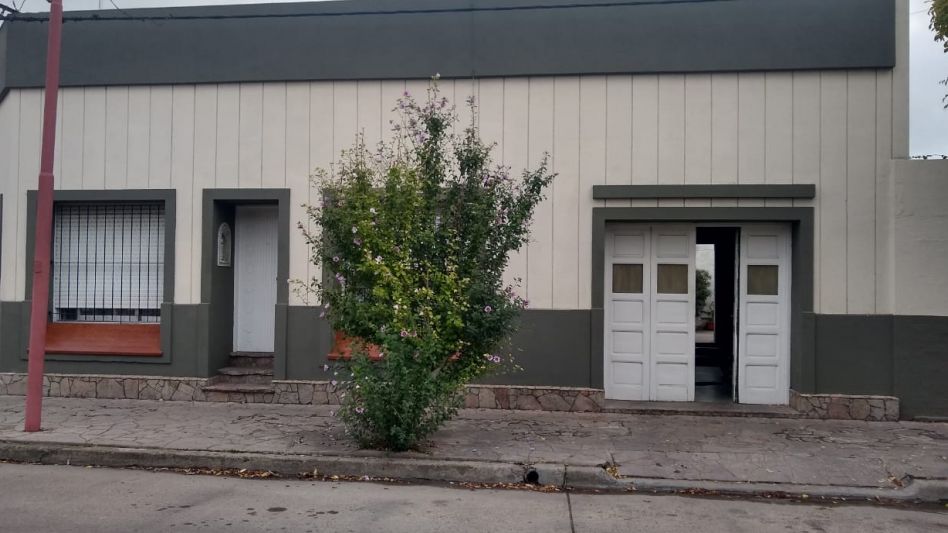 Una casa que está sobre la calle Rivadavia, cerca de la Escuela 1, fue el lugar donde se produjo este luctuoso suceso.