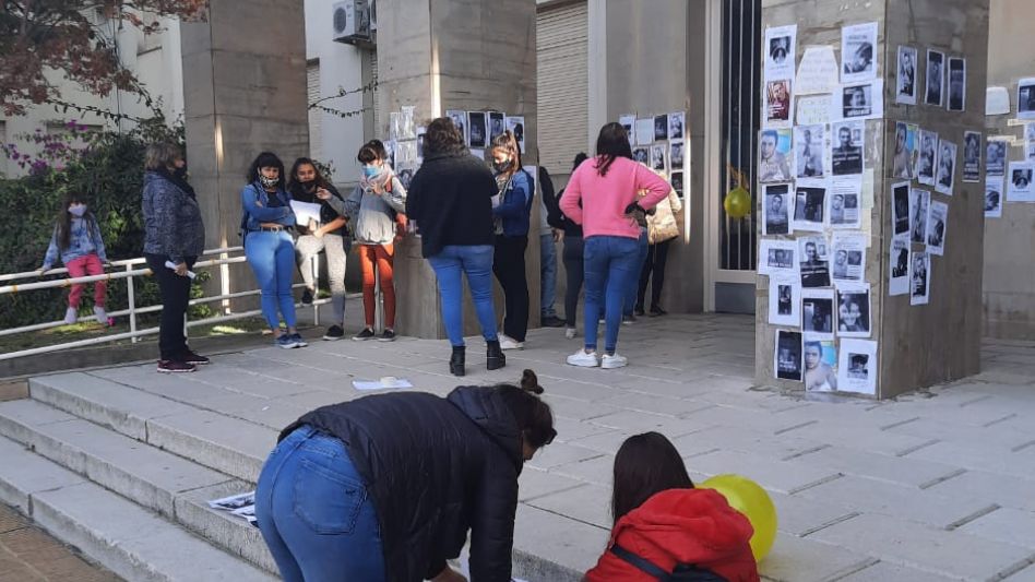   La AMMA realizó una pegatina de carteles 