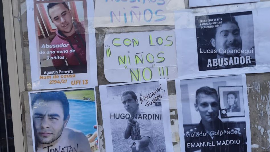   La AMMA realizó una pegatina de carteles 