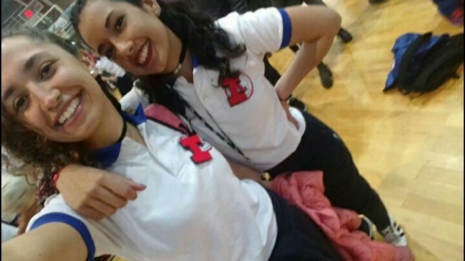 Florencia Diab y Milagros Jacoboni son las profes de Educación física. 
