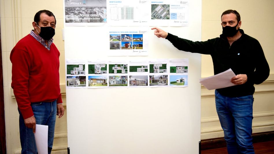 Julio Marini, intendente de Benito Juárez, anunció la firma de contratos de obra y cesión de terrenos para el PRO.CRE.AR. PRENSA: MUNICIPALIDAD DE BENITO JUÁREZ