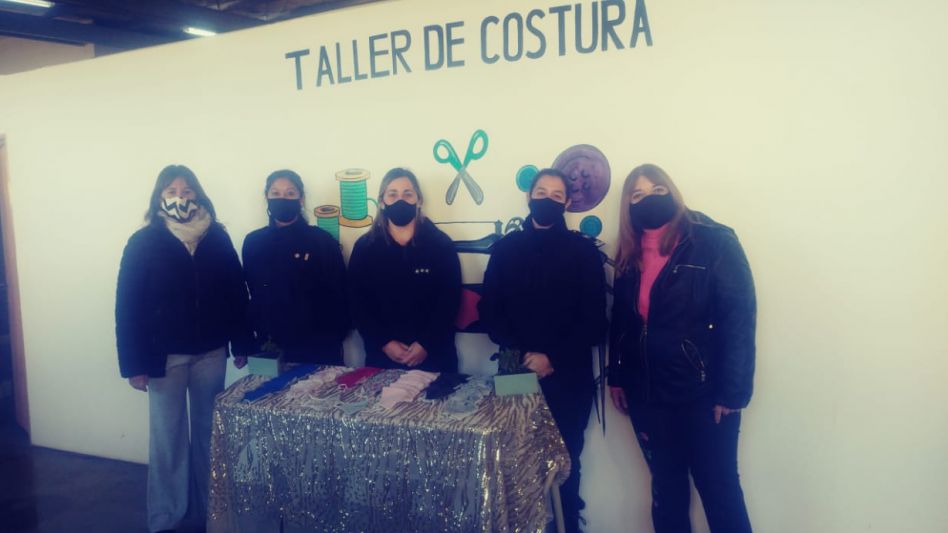 Entrega de tapabocas al Centro   Cultural "Puertas Abiertas"