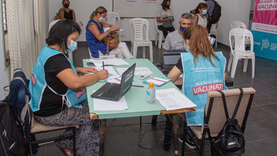 La posta de vacunación que funciona en la sede de ATE en esta ciudad. ARCHIVO/NICOLAS MURCIA