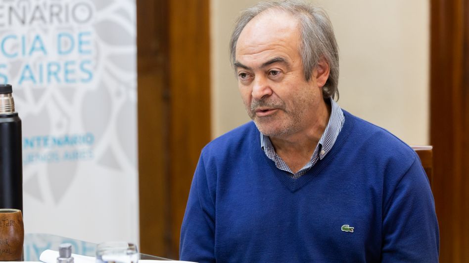 el intendente de Tapalqué Gustavo Cocconi, quien estuvo presente durante el acto.  