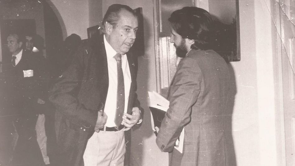Charlando con el profesor Alfredo Bravo, dirigente socialista, uno de los fundadores de CTERA y diputado nacional.