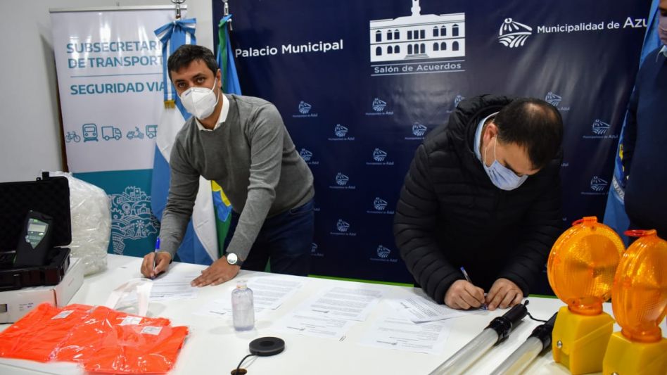 Provincia entregó alcoholímetro y elementos de seguridad vial a la Comuna