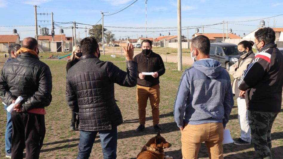 Reunión con vecinos del barrio Bidegain