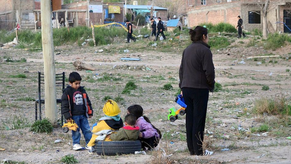 Una familia de cuatro integrantes necesitó $64.445 para no ser pobre en mayo