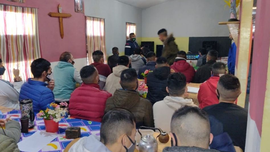 Algunos de los internos que asistieron al conversatorio en General Alvear.   GENTILEZA SERVICIO PENITENICARIO BONAERENSE. 