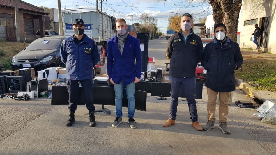 Bolívar: Roban datos digitales y compran en Mercado Libre por $3 millones