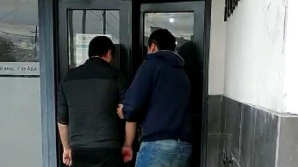 Enfermero detenido: lo acusan de abusar de su hermana