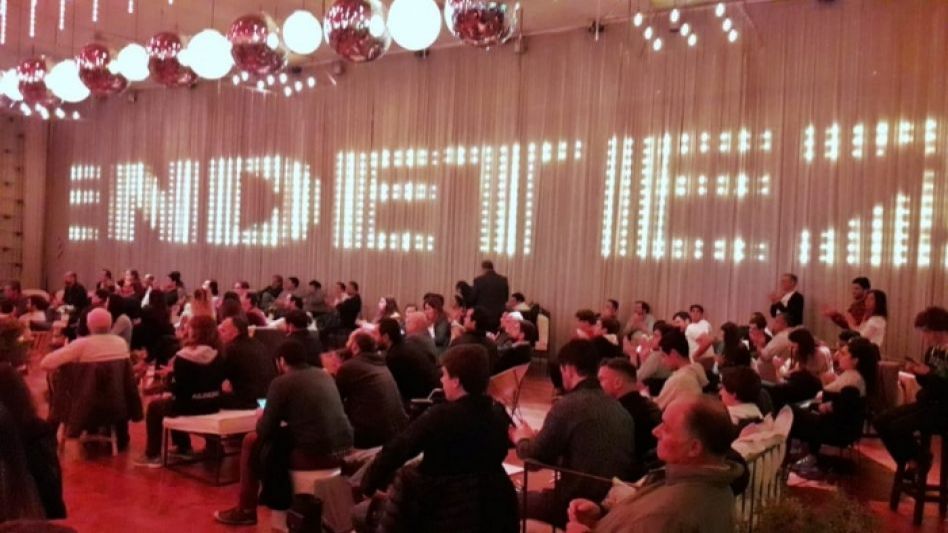 Prendete nació en la ciudad de Tandil en el año 2015, buscando potenciar el desarrollo de iniciativas innovadoras y establecerse como punto de partida de proyectos escalables y de triple impacto.