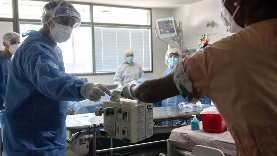 Advierten sobre el agotamiento mental de los trabajadores de la salud