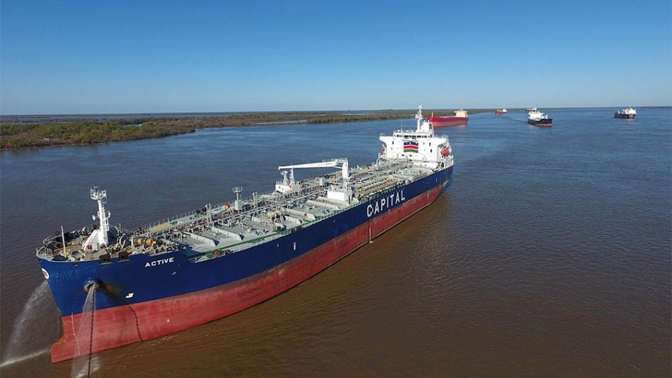 La Hidrovía queda bajo la conducción de la Administración de Puertos durante un año