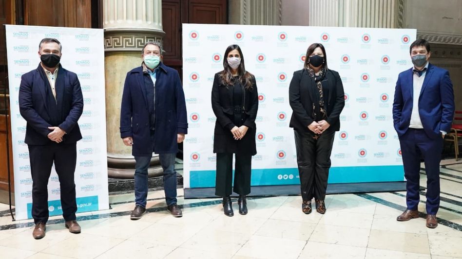Media sanción a un proyecto que beneficia a trabajadores de la salud