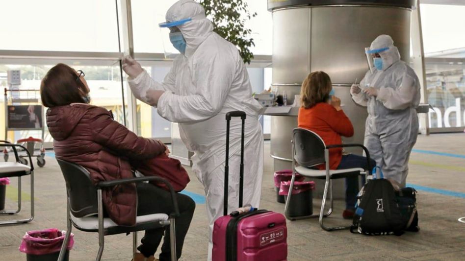 Detectan la variante Delta en dos nuevos viajeros que ingresaron al país