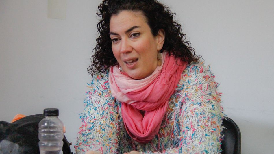 La abogada Moira Goldenhorn brindó detalles acerca de la encuesta sobre la situación habitacional que se está desarrollando en Azul.  ANGIE DÍAZ JACQUOT