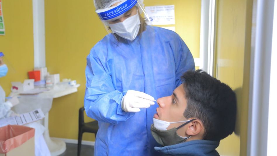 Sala de situación Covid-19: los casos bajaron 26% y cayó la ocupación de camas de terapia