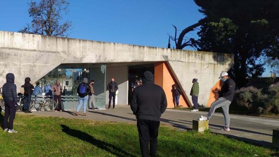 Se testea en Necochea entre Sarmiento y La Madrid, los lunes, miércoles y viernes en el horario de 9 a 11. ANGIE DÍAZ JACQUOT 