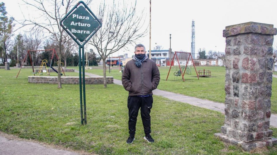 El presidente de la comisión vecinal del barrio Plaza Oubiñas, Marcelo Ibarra, el día que dialogó con este diario. ANGIE DÍAZ JACQUOT