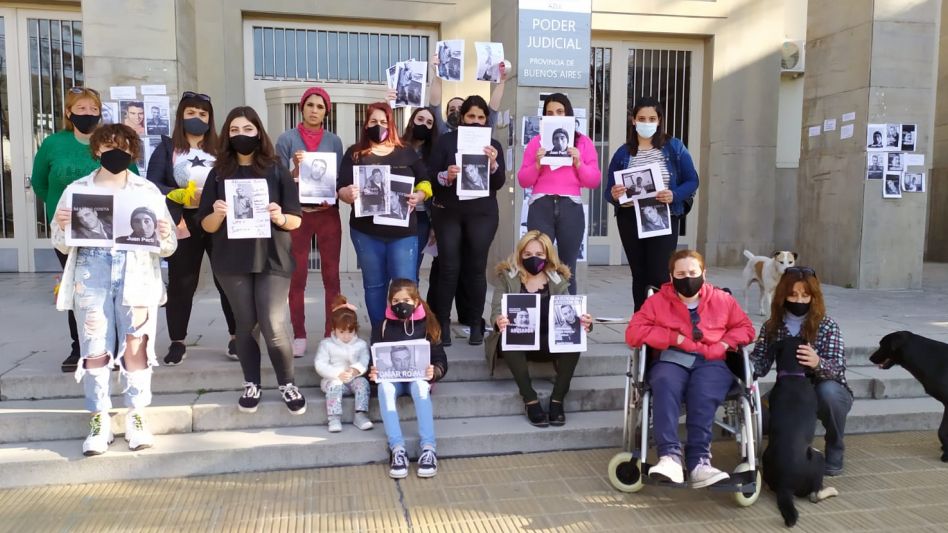 AMMA busca visibilizar los rostros de todos los abusadores que están libres en Azul y la zona