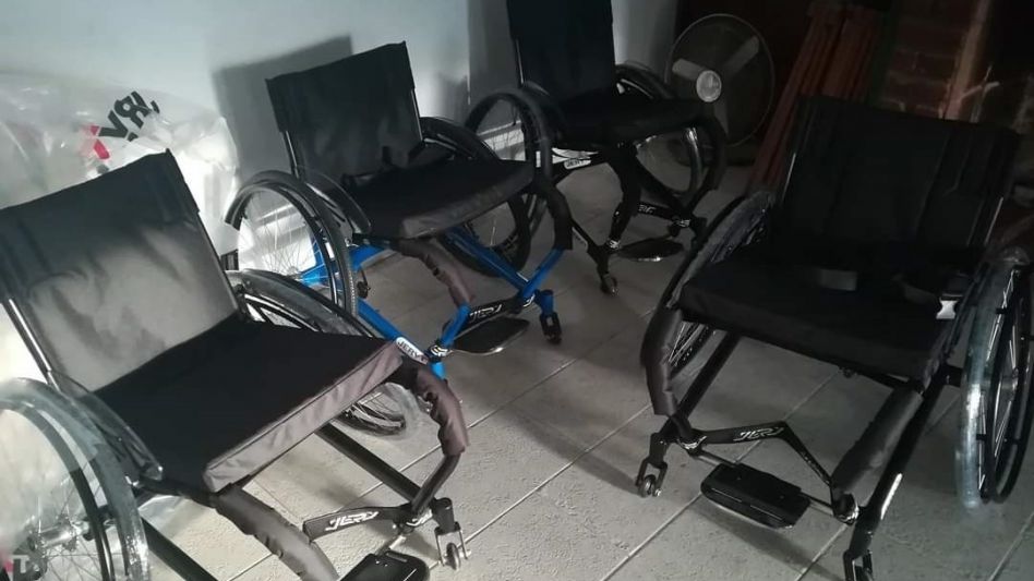 Las sillas recién llegadas. 
