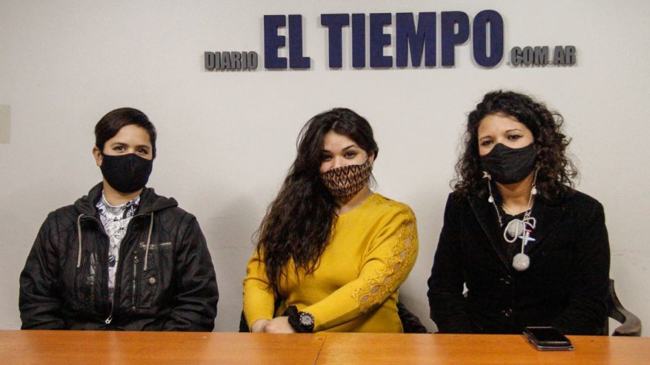 (De izquierda a derecha). Sara Acosta, la profesora de danzas árabes Sofía Díaz y Melina Oíz se refirieron a las actividades que están por desarrollar. La inminente es la del próximo viernes. ADJ