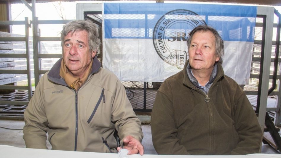 Pino y Pereda, presidente y vice de la SRA respectivamente, durante la charla que mantuvieron el martes con EL TIEMPO en el marco de su visita a esta ciudad. NICOLÁS MURCIA 