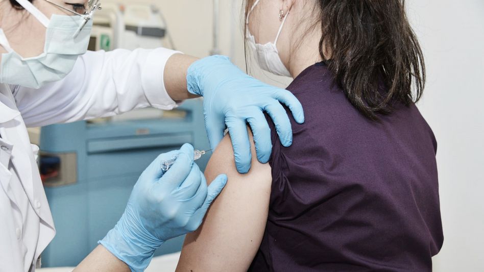 Lanzaron oficialmente la vacunación a menores y se busca avanzar en la aplicación de segundas dosis