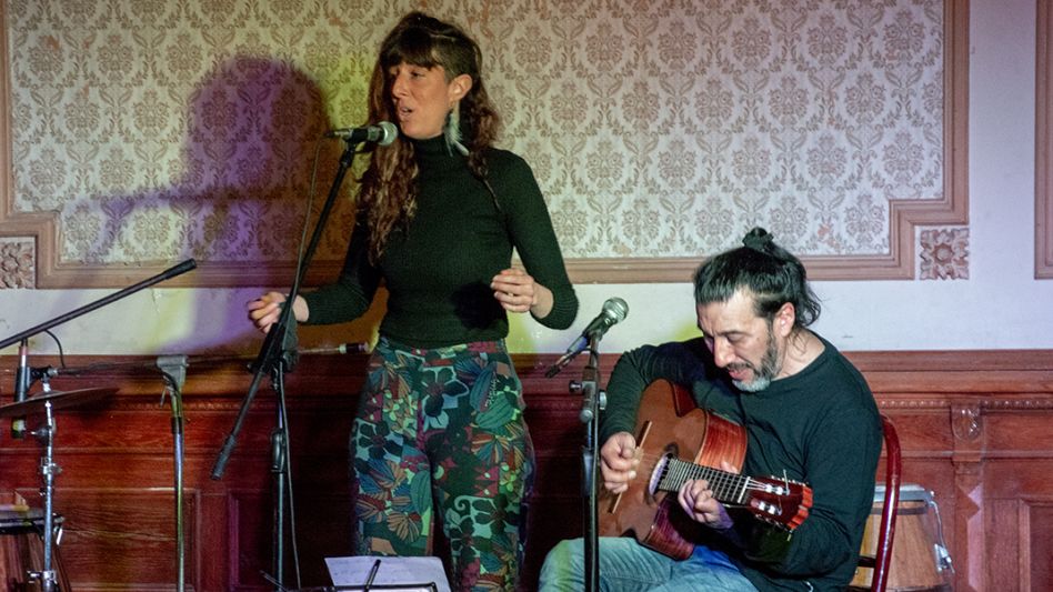 El pasado sábado, en elSalón Cultural comenzó el ciclo de invierno ?Cultura en Concierto?, organizado por la Municipalidad de Azul que se extenderá a lo largo de agosto. PRENSA MUNICIPAL