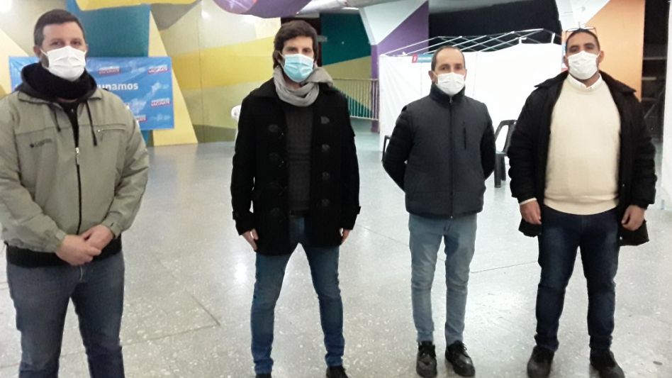 Juan Cacace, Ramiro Borzi, Gustavo Gómez y Maximiliano González ayer cuando hablaron con los medios en el SUMAC. AGUSTÍN SCALCINI