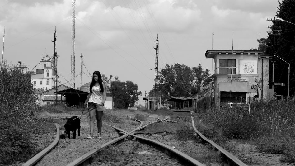 Por las vías de Adriana Torchia.