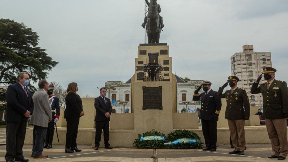 Homenaje a San Martín a 171 años de su muerte