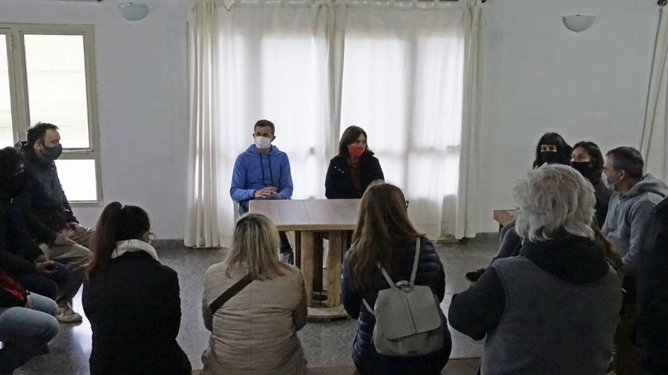 Bucca y Laurini respondieron a las necesidades de los vecinos del Barrio Urioste