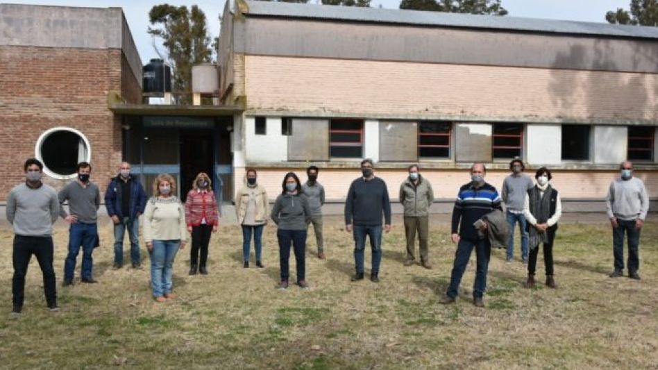 Rodríguez visitó la chacra experimental de Tres Arroyos.