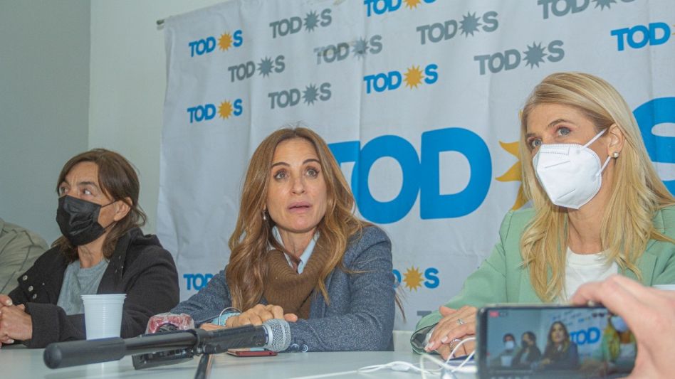 Inés Laurini, Victoria Tolosa Paz y Verónica Magario.