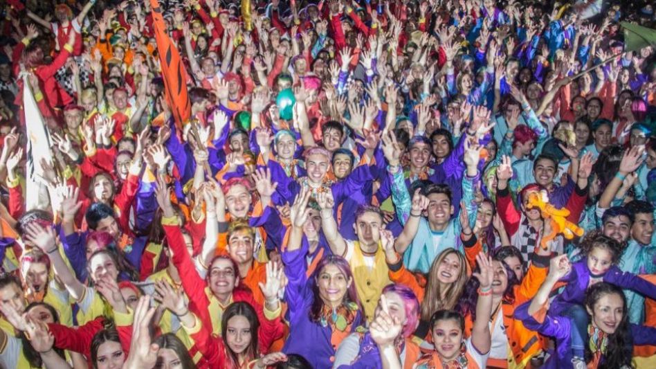 Corte de calles por presentación de trajes