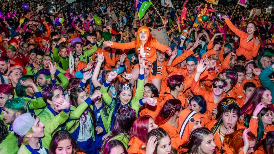 Si el clima lo permite, esta noche habrá fiesta en la Plaza San Martín.   ARCHIVO EL TIEMPO    