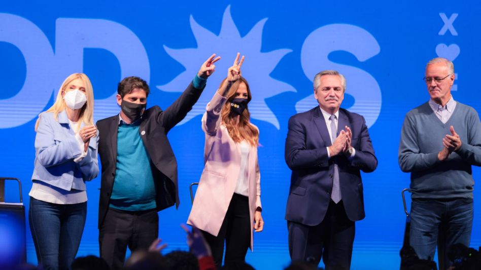 Con actos simultáneos y discursos optimistas, el FdT cerró su campaña en la provincia