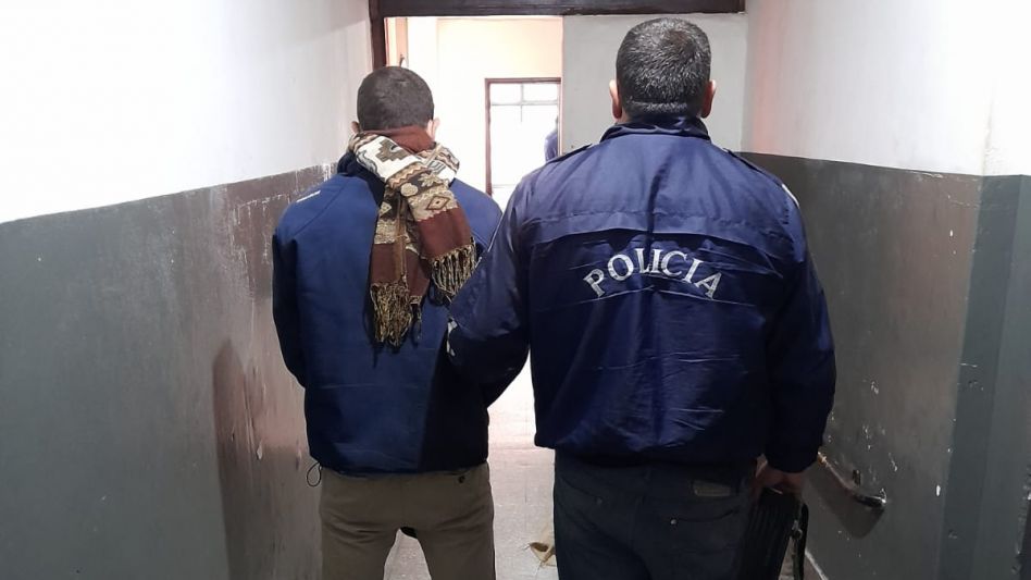 El hombre procesado por estos hechos de violencia de género fue detenido ayer miércoles. FOTO: SECCIONAL PRIMERA AZUL/PBA
