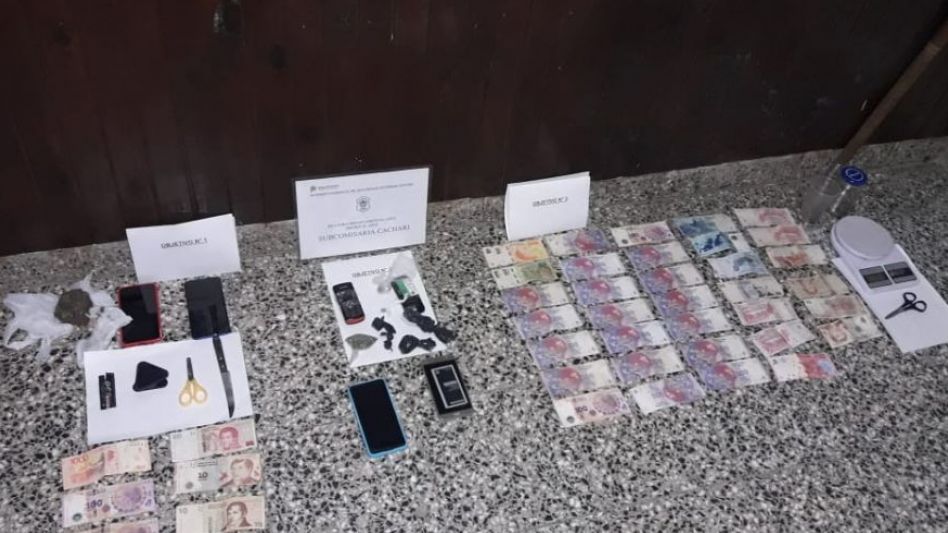 Elementos incautados en mayo pasado, cuando se realizaron en Cacharí los allanamientos que ahora tienen con prisión preventiva confirmada a los acusados.  ARCHIVO/EL TIEMPO