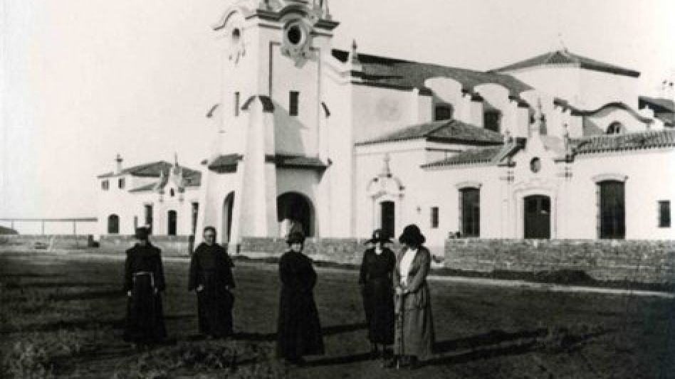El 25 de abril de 1920 se inauguró el templo parroquial de Chillar. 