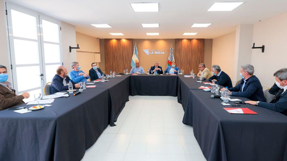 El Presidente recibió el apoyo de los gobernadores para el relanzamiento de la gestión
