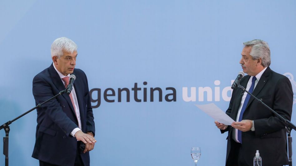 Domínguez se comprometió a que Argentina logre cosechar 70 millones toneladas de soja
