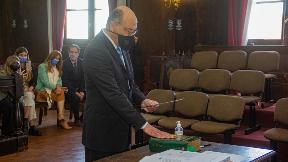 La ceremonia se desarrolló en la sala de la Cámara Penal con sede en el tercer piso del Palacio de Justicia de Azul. FOTOS: NICOLÁS MURCIA