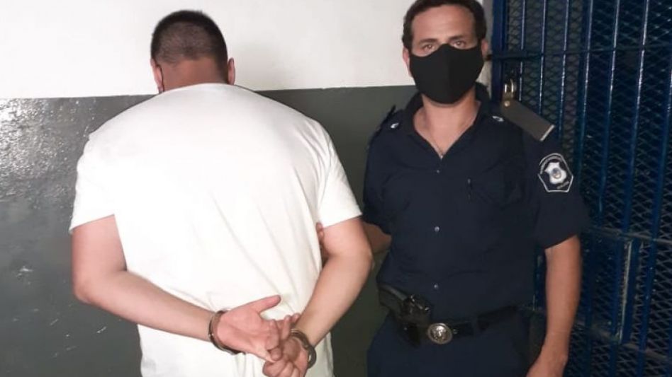 Por uno de los tres episodios de violencia de género por los que resultó condenado, el encausado había sido arrestado el pasado 7 de abril. Actualmente goza de una morigeración de prisión.  ARCHIVO