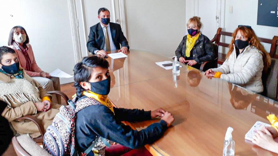 El viernes pasado desde AMMA llevaron adelante una movilización hasta el Palacio de Tribunales, para pedir que se condene a los responsables de casos de abusos sexuales. N. CORREA
