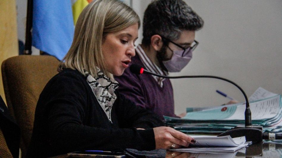 La concejal Paola Ficca utilizará la sesión de este martes para realizar su pedido de licencia al cargo de concejal. Si la solicitud es aceptada, su banca pasará a ocuparla María Cristina Álvarez.  