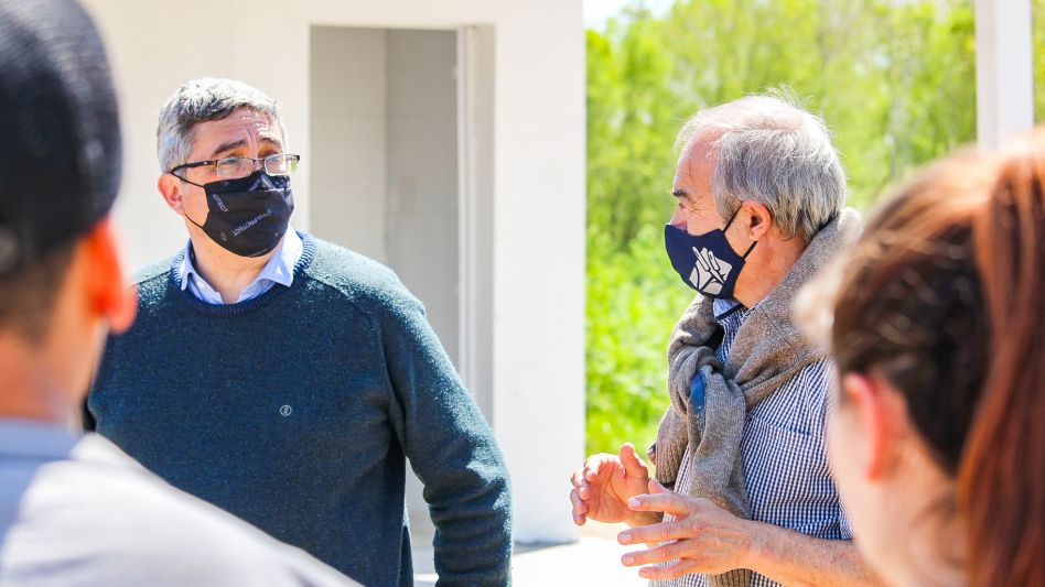 El ministro de desarrollo agrario visitó Tapalqué y firmó un convenio para mejoras en el frigorífico municipal