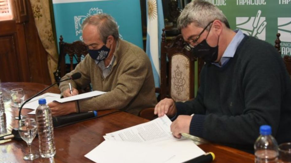 El ministro Rodríguez visitó el distrito de Tapalqué. DIB